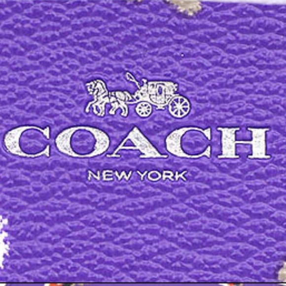 COACH SMALL WRISTLET IN BRAMBLE ROSE PRINT CANVAS - Picture 3 of 4